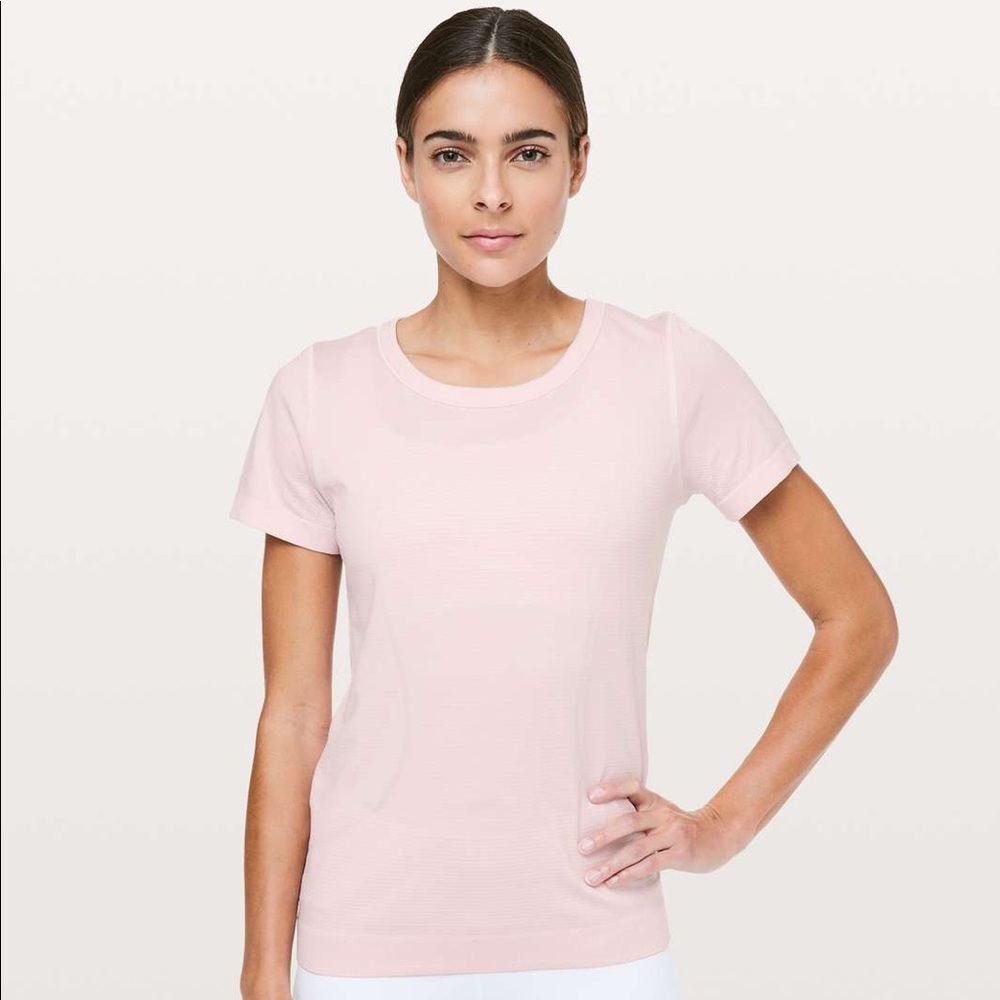 Lululemon Swiftly Tech Relaxed Short Sleeve sz 8